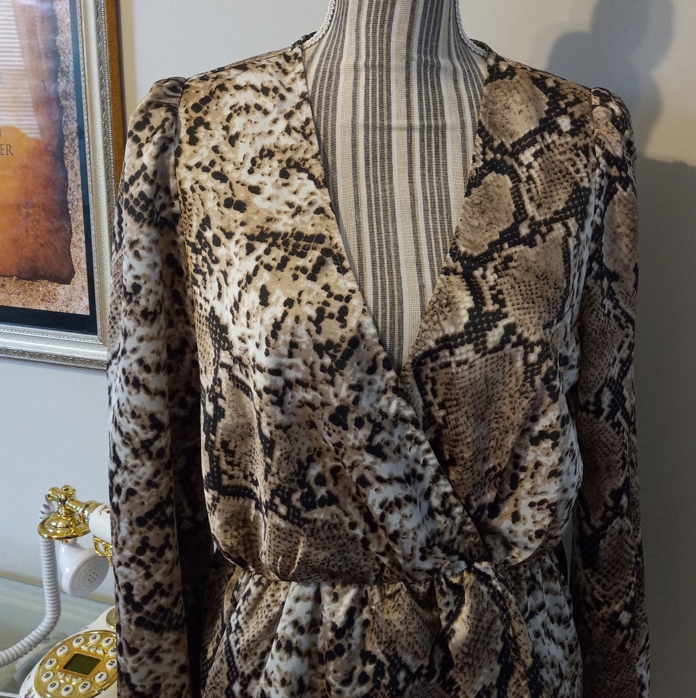 Akira Blouse